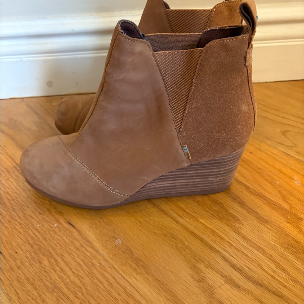 TOMS Women's Kelsey Ankle Boot